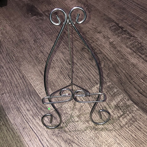 Silver Toned Decretive Display Tripod - Picture 3 of 4